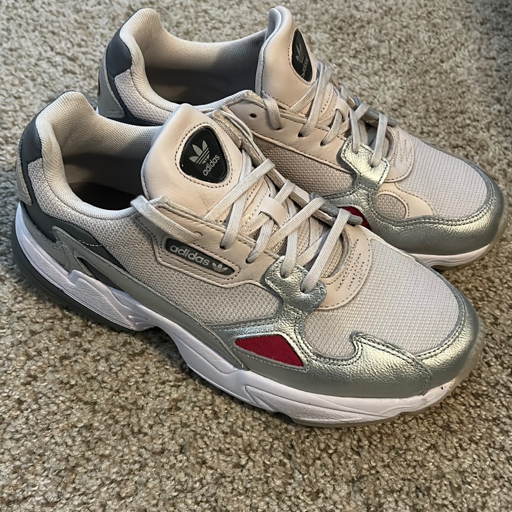 Adidas Yung-96 size 8